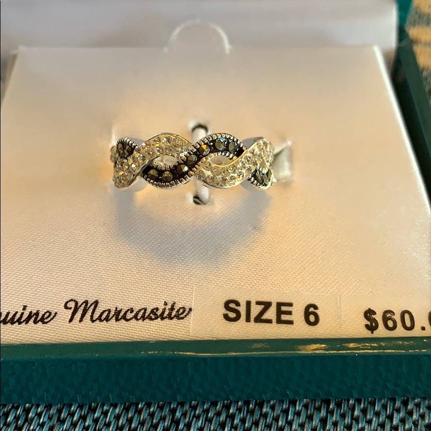 Silver Luxuries Marcasite Ring